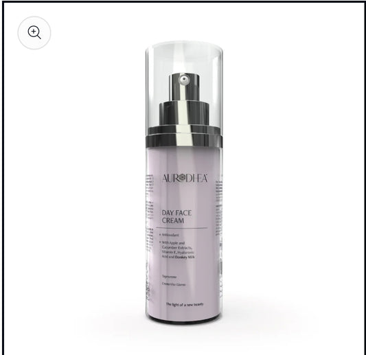 CRÈME DE JOUR SUPER HYDRATANTE, CLARIFIANTE, EFFET VELOUR (idéale pour tout type de peau)